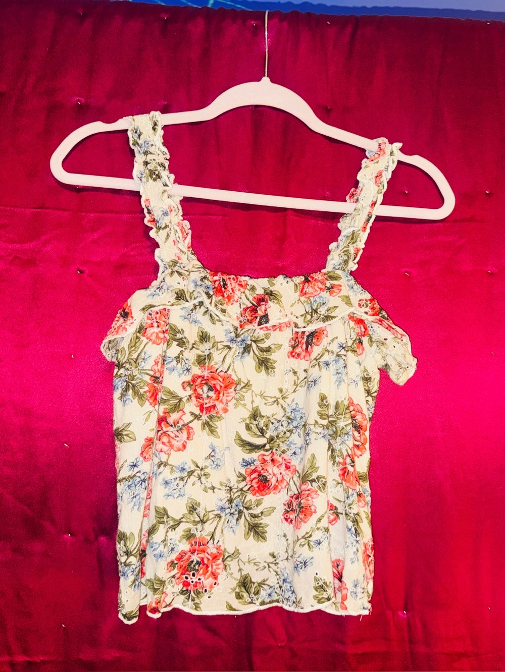 👑 Size Small American Eagle Outfitters Floral Top in Cream, Red, Green, Blue